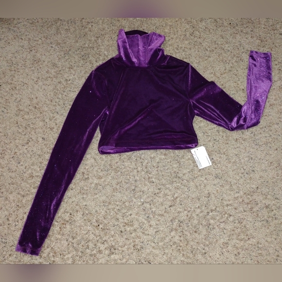 🆕️Cute Royal Purple Velvet Cropped Turtle Neck NWT Sz S - Picture 2 of 7